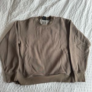 3 for $40 🤑 Aritzia SuperWold SuperFleece pocket crewneck sweatshirt, size M